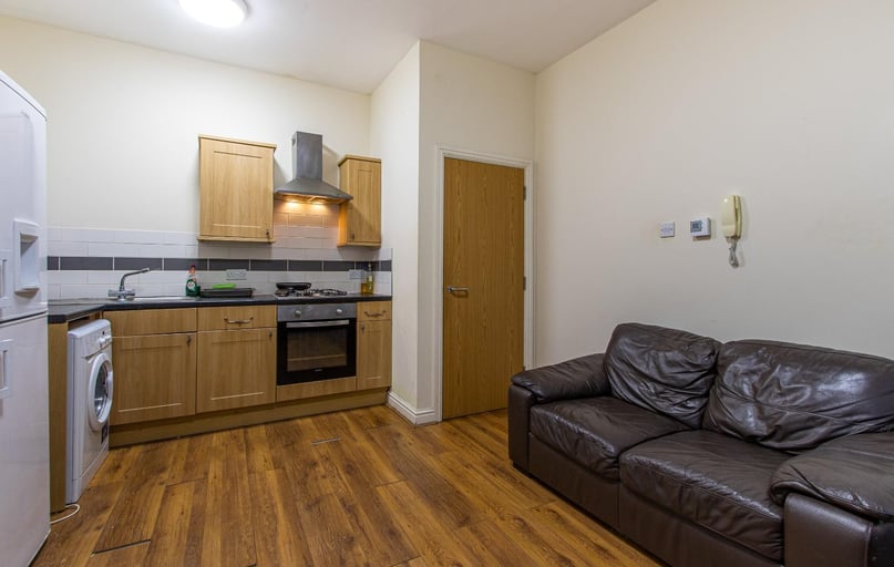 Richmond Crescent, City Centre, Cardiff - Image 1